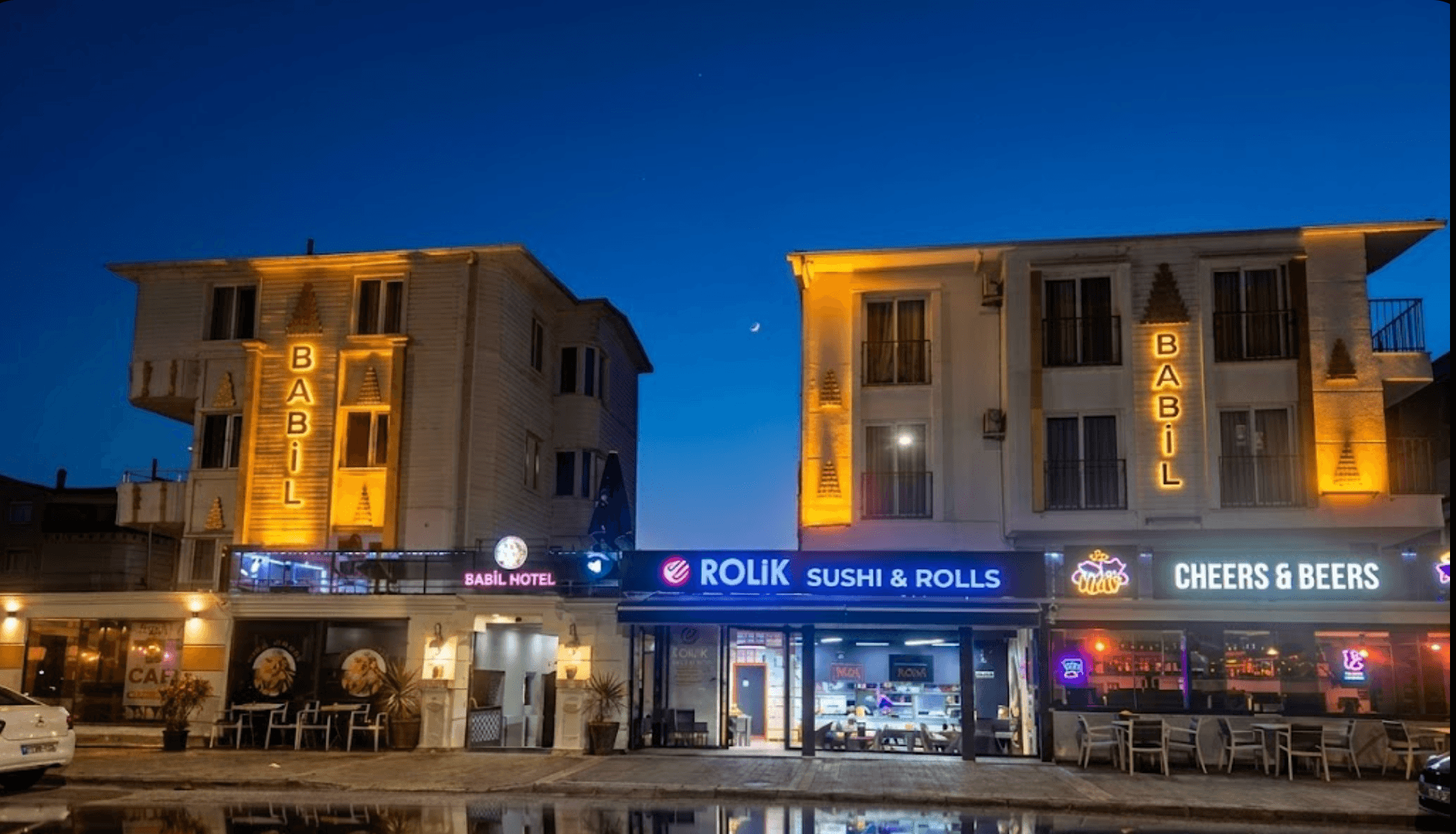 Babil Butik Otel — Gece görünümü
